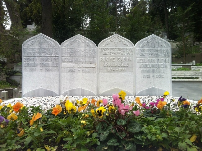 neslisah sultan asiyan