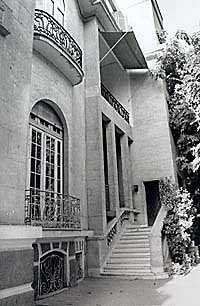 back entrance to Villa Mosseri