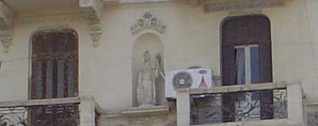 Statuette