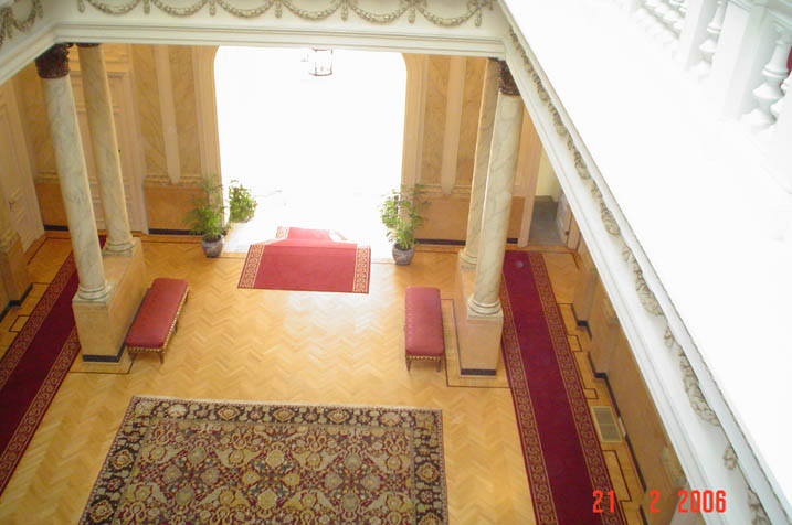 main salon